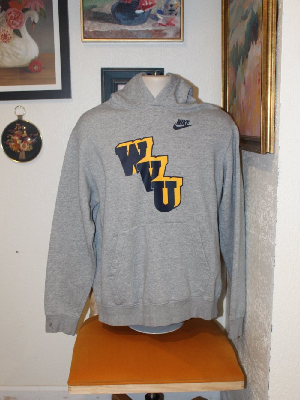Nike WVU West Virginia Mountaineers Gray Pullover Hoodie Men’s Medium